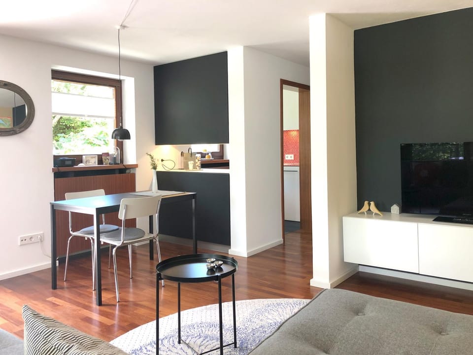 TV and multimedia, Kitchen or kitchenette, Living room, Seating area, Dining area, Evening entertainment