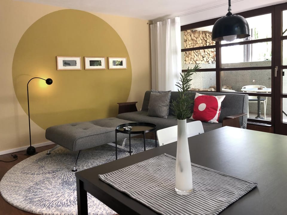 Living room, Seating area, Dining area