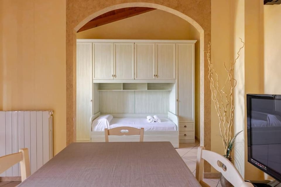 Elegance Apartment Ancient Rovere Apartment in Sirmione