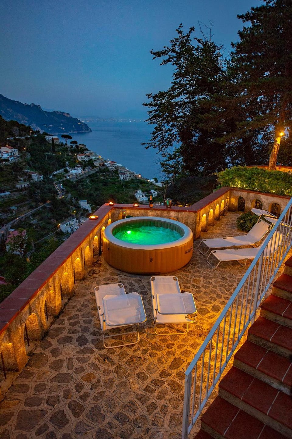 Night, Natural landscape, Hot Tub, Mountain view, Pool view, Sea view, sunbed