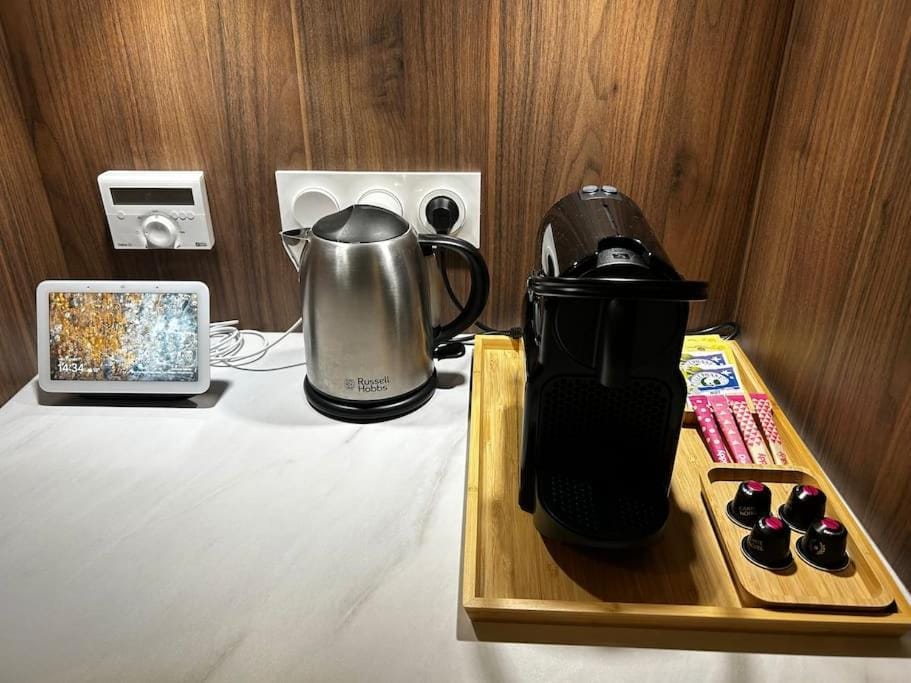Coffee/tea facilities