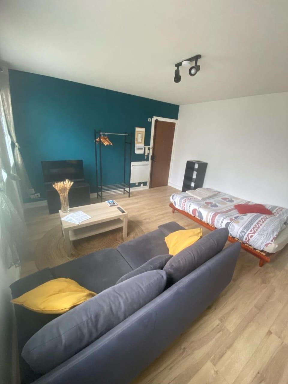 TV and multimedia, Living room, Photo of the whole room