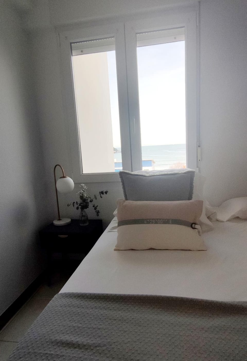 Bed, Bedroom, Sea view