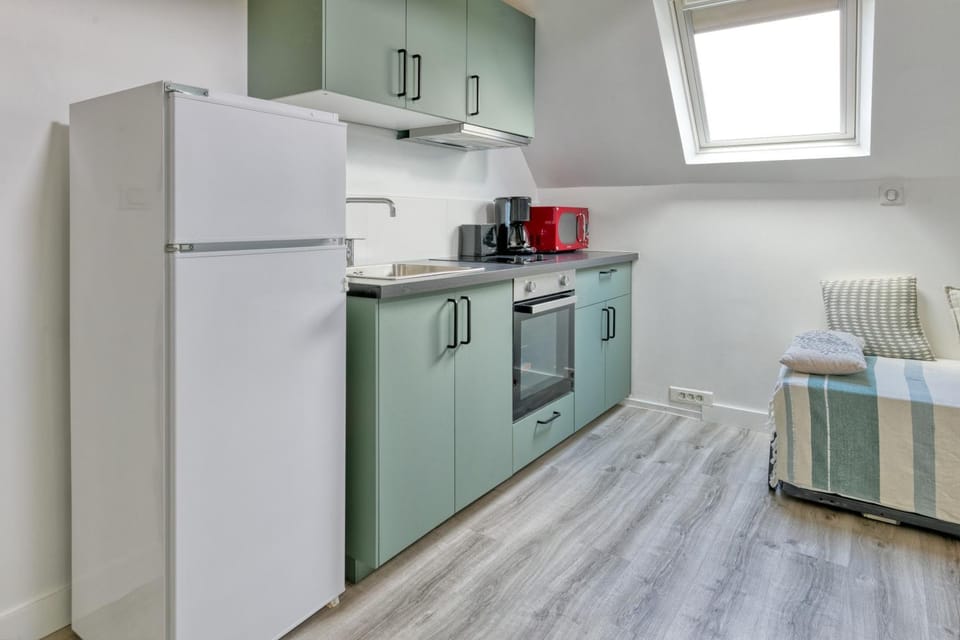 Kitchen or kitchenette, Living room