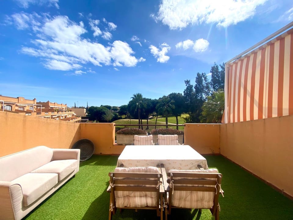 View (from property/room), Balcony/Terrace
