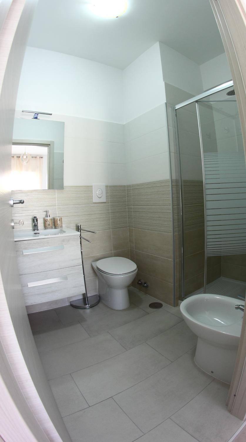 Shower, Toilet, Bathroom, bidet, heating, towels