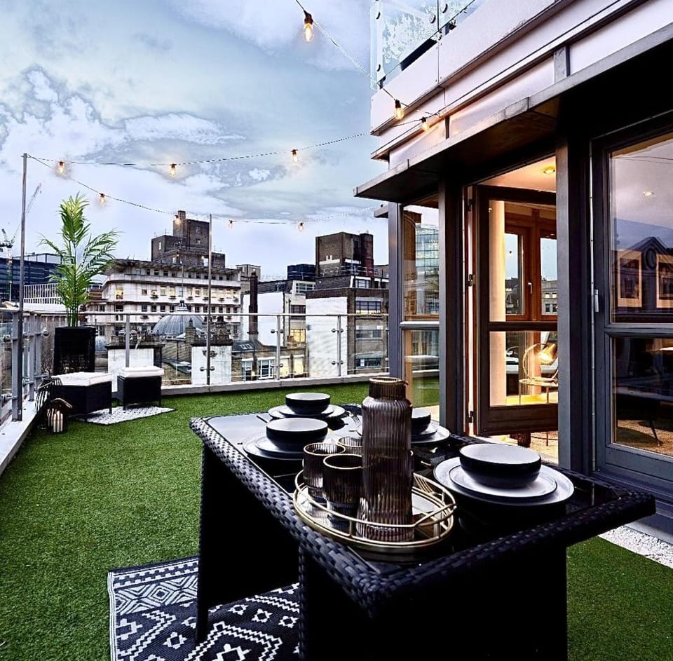 Property building, Balcony/Terrace