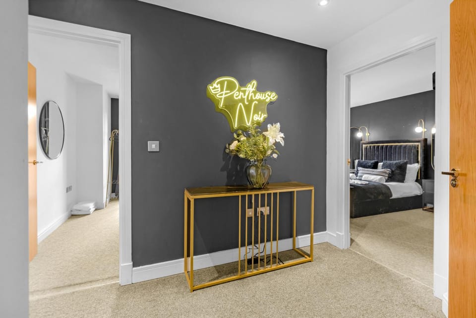 Penthouse Noir - Wyndale Living - Central BHam 2BR Apartment in Birmingham