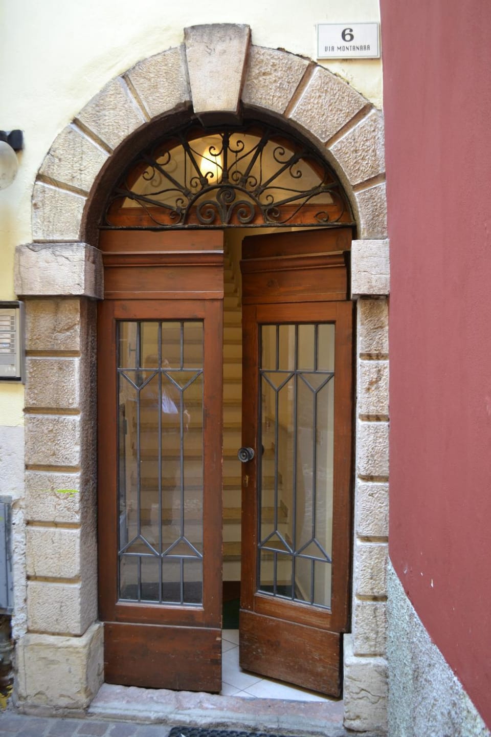 Facade/entrance