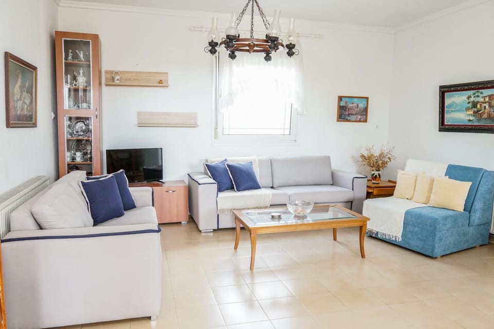 Mykoniatika on the wave apartment House in Halkidiki