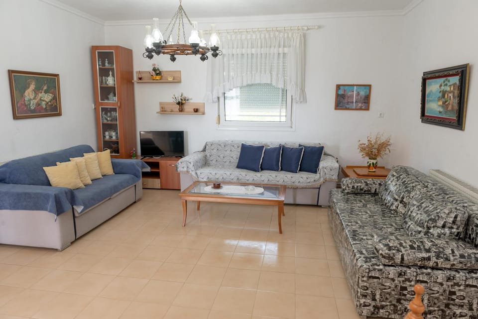 Mykoniatika on the wave apartment House in Halkidiki