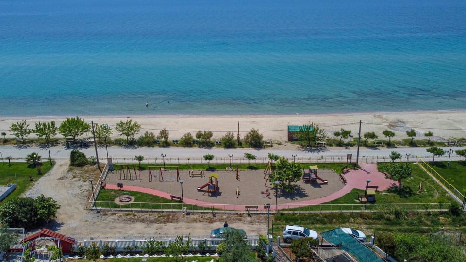 Mykoniatika on the wave apartment House in Halkidiki
