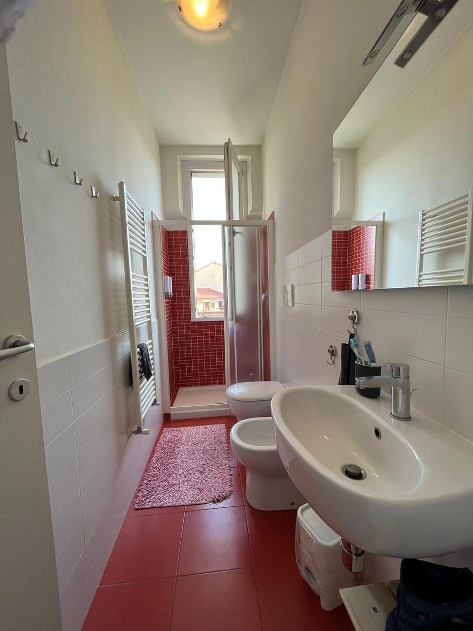 Shower, Toilet, Bathroom, bidet, heating, internet, locker, towels, washing machine