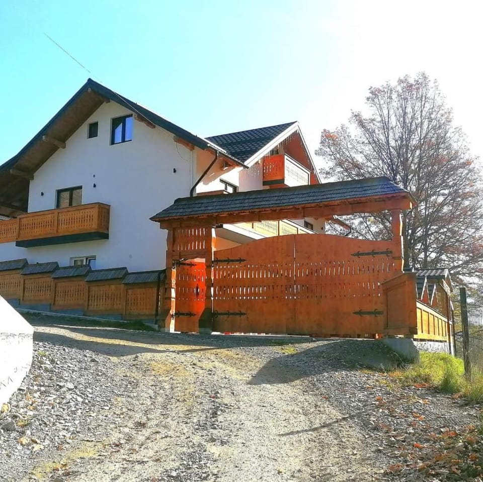 CASA TOMOIAGA Bed and Breakfast in Romania