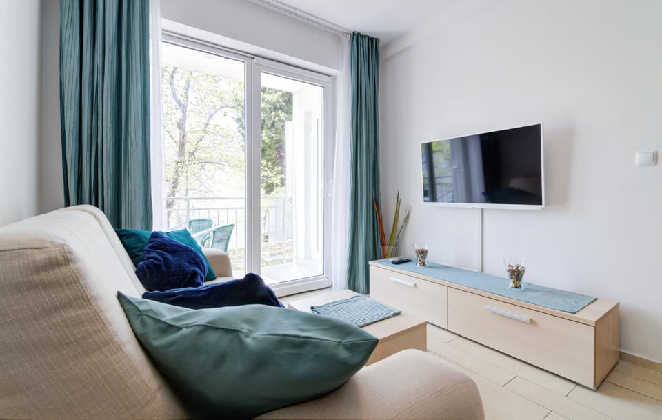 TV and multimedia, Balcony/Terrace, Living room, Seating area
