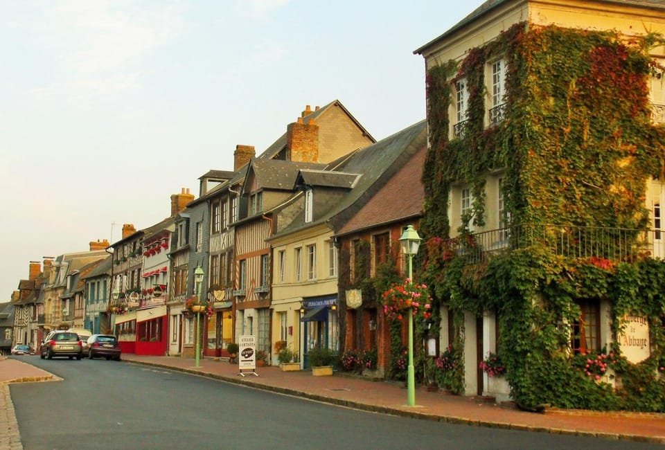Neighbourhood, Location