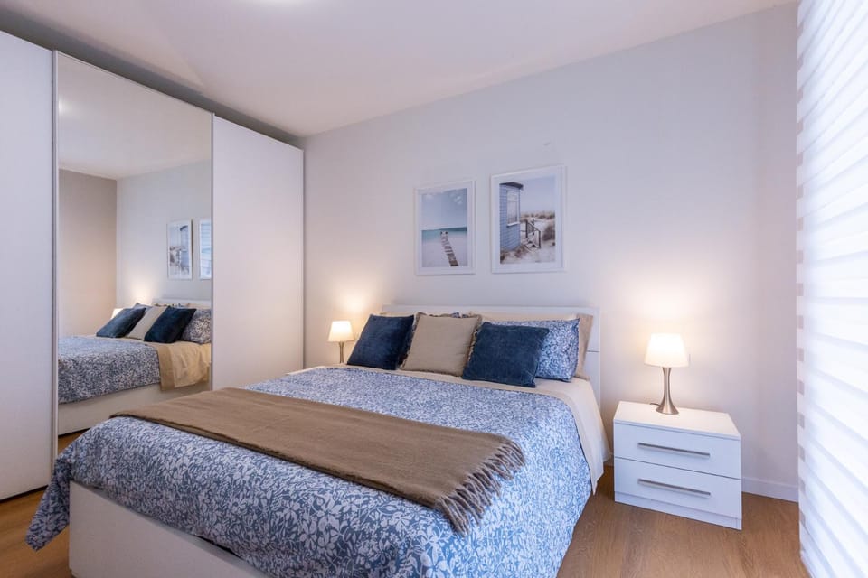 Bed, Photo of the whole room, Bedroom, wardrobe