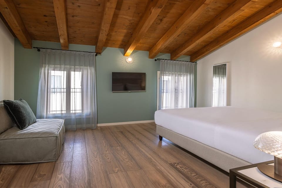 TV and multimedia, Bedroom