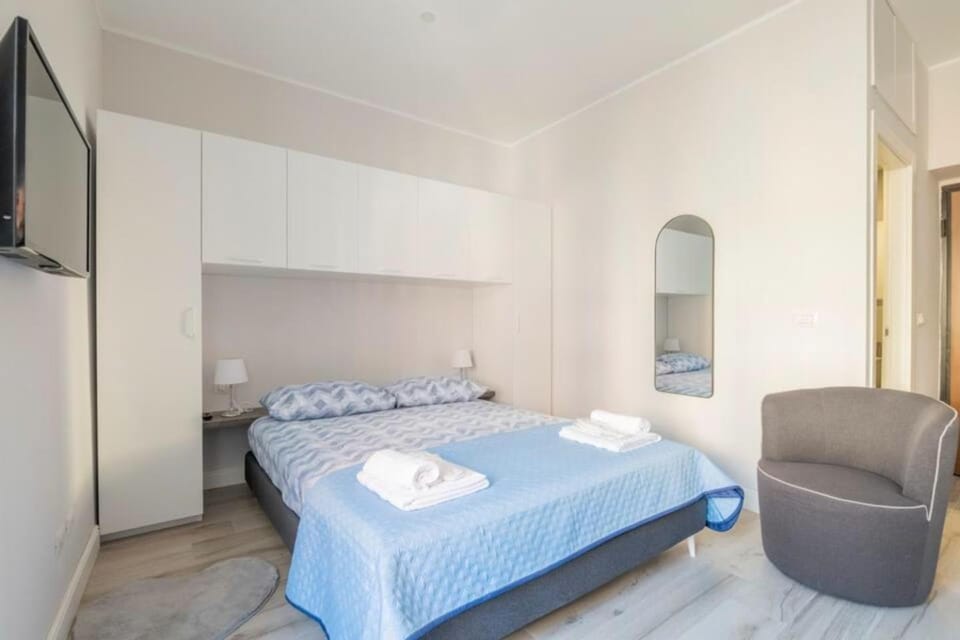 Bed, Bedroom, wardrobe