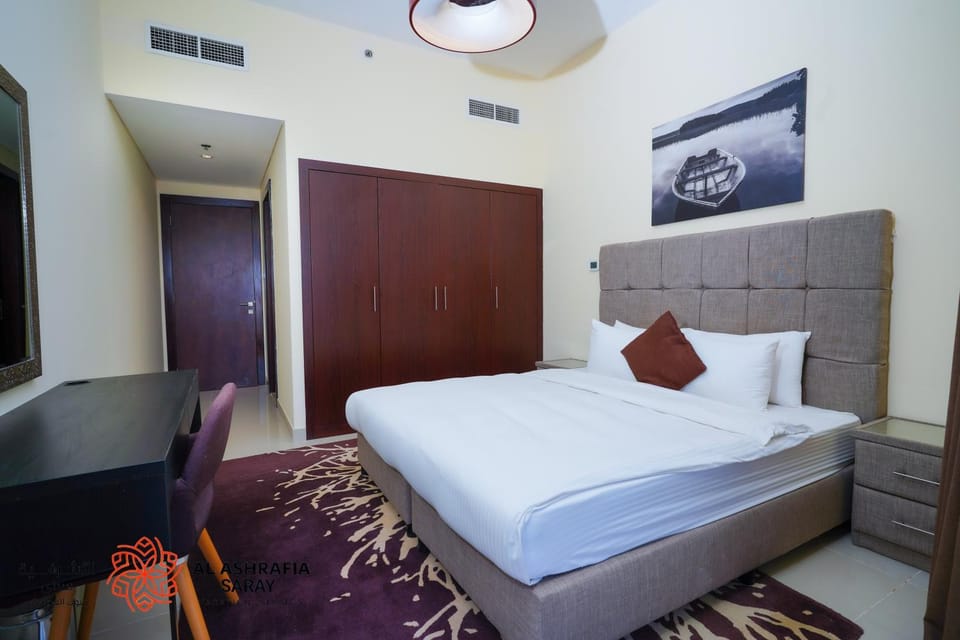 Bed, TV and multimedia, Photo of the whole room, Bedroom, wardrobe