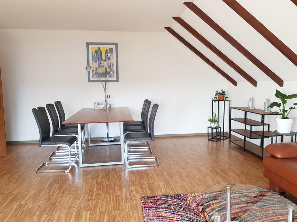 Living room, Seating area, Dining area