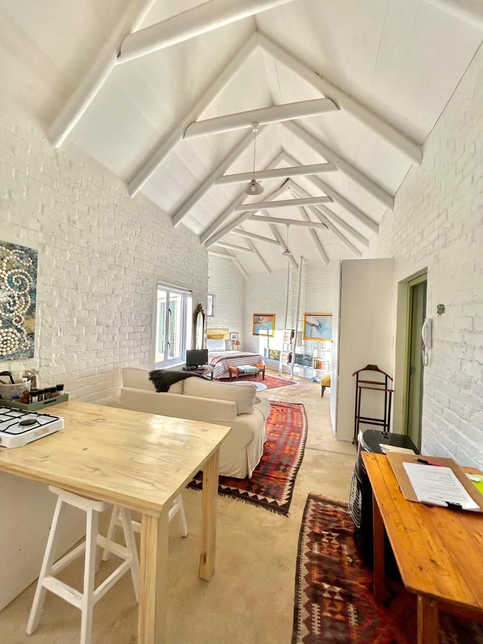 Photo of the whole room, Seating area, Dining area, Bedroom