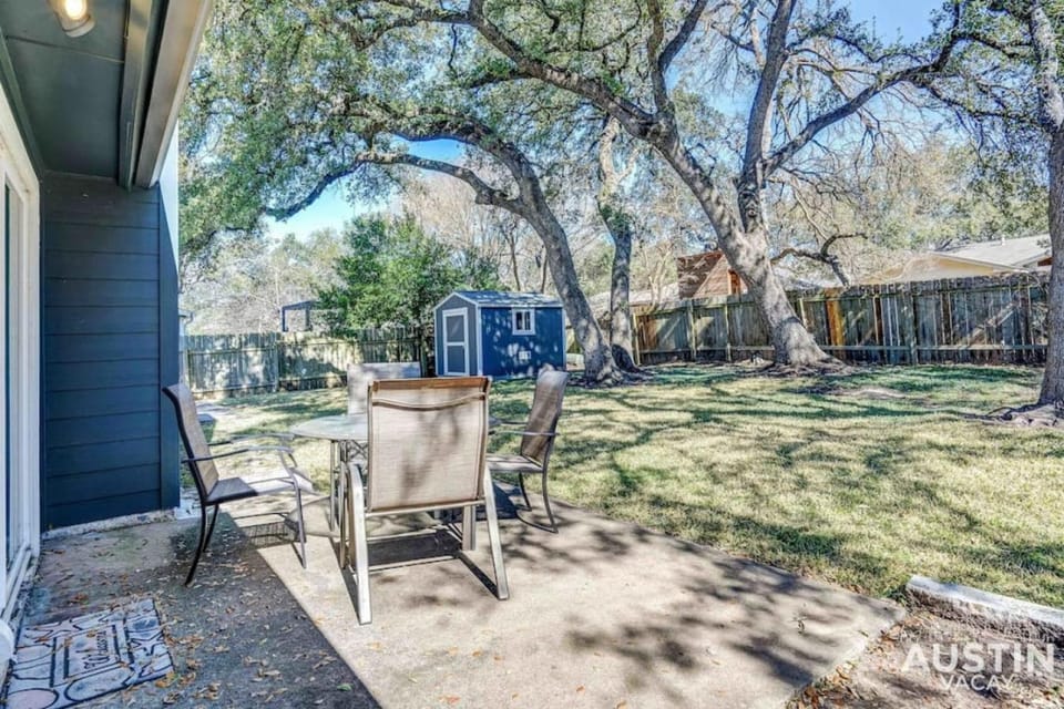 Feels Like Home, Beautiful Yard Near The Domain House in Austin
