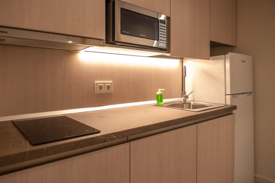 Kitchen or kitchenette