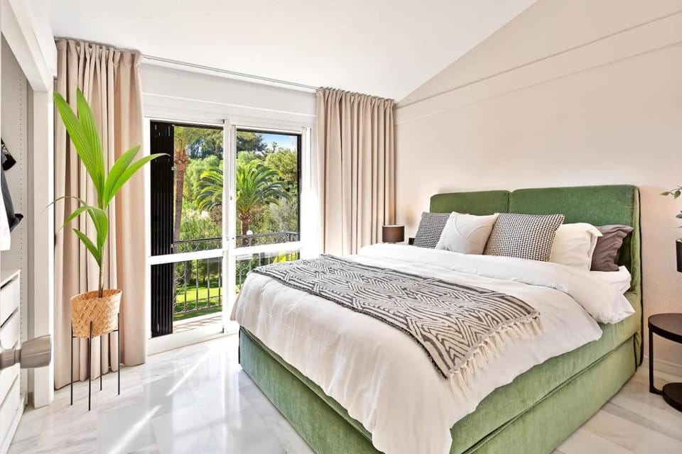 Bed, View (from property/room), Bedroom