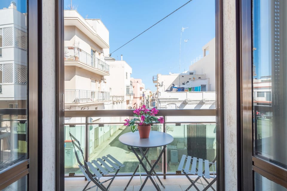 View (from property/room), Balcony/Terrace