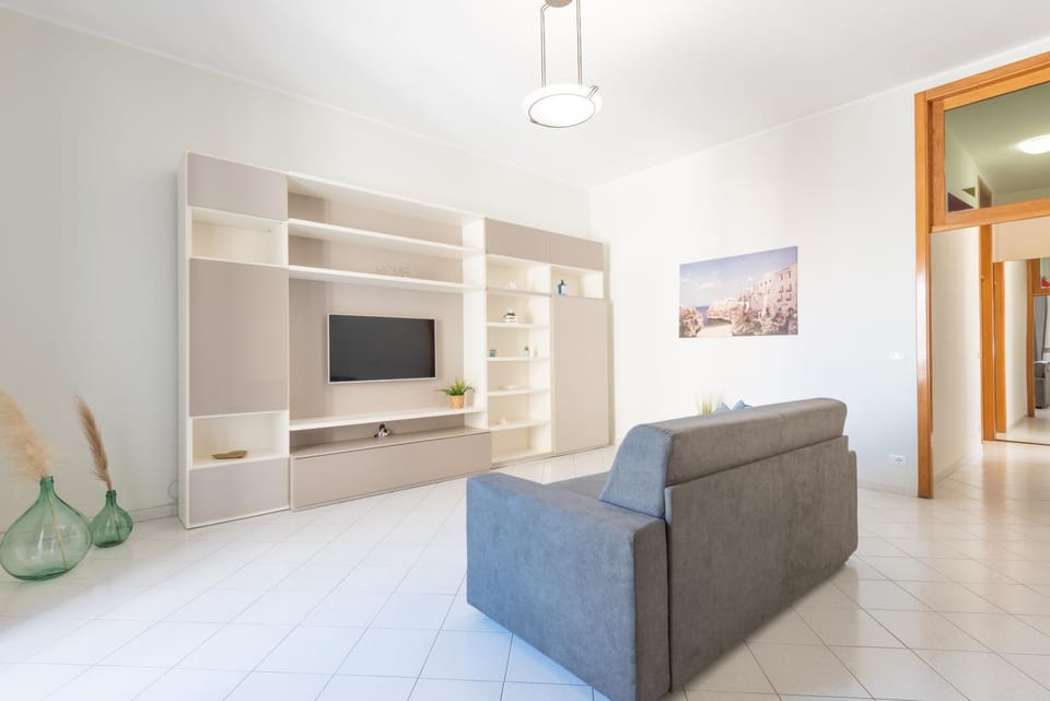 TV and multimedia, Seating area