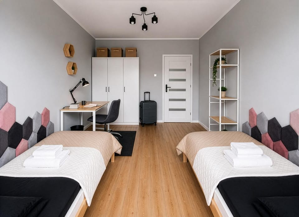 Bed, Photo of the whole room, Seating area, Bedroom, wardrobe