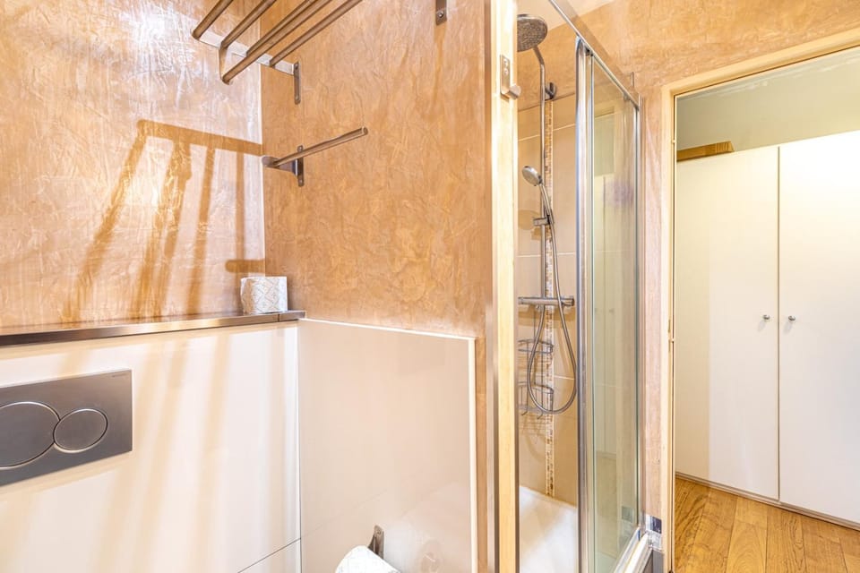 GuestReady - Clear Sunshine near Panthéon Apartment in Paris