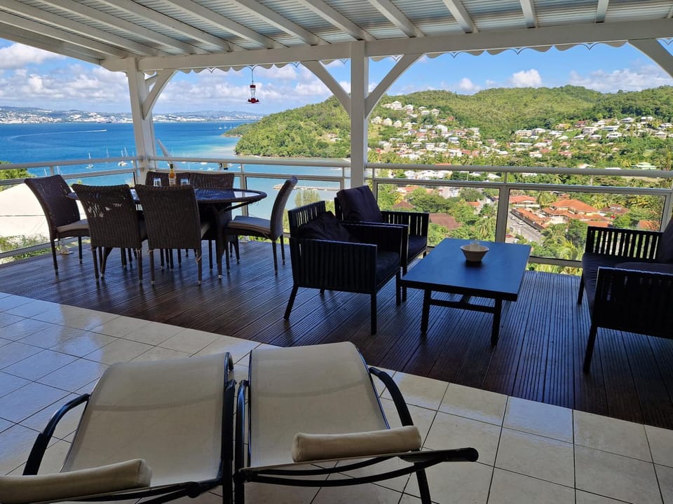 L'Océane, grande piscine, vue mer et baie panoramique - T3 Apartment in Les Trois-Îlets