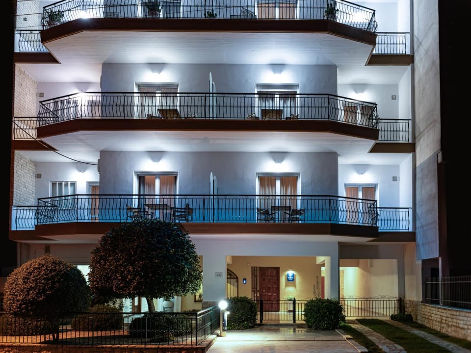 Property building, Night, Balcony/Terrace