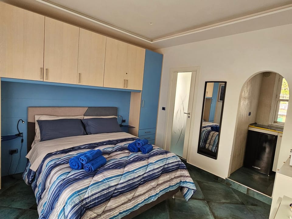 A terrace on the sea Apartment in Maiori