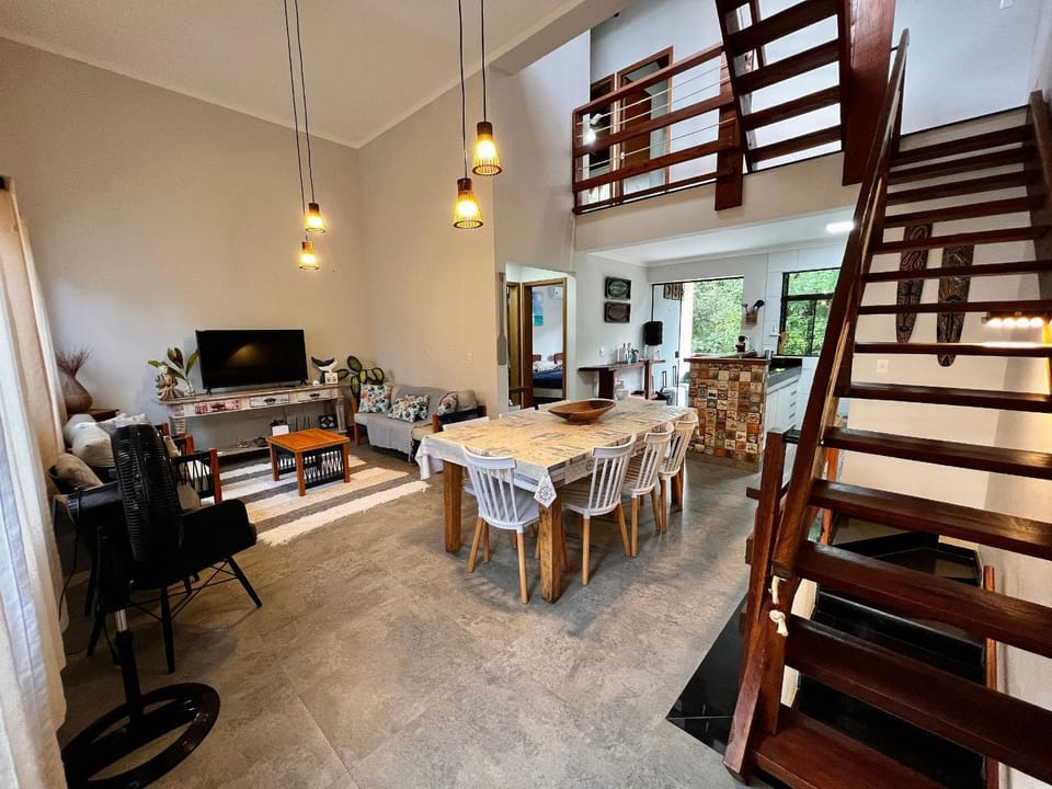 Toilet, Kitchen or kitchenette, Living room, Dining area, Bedroom