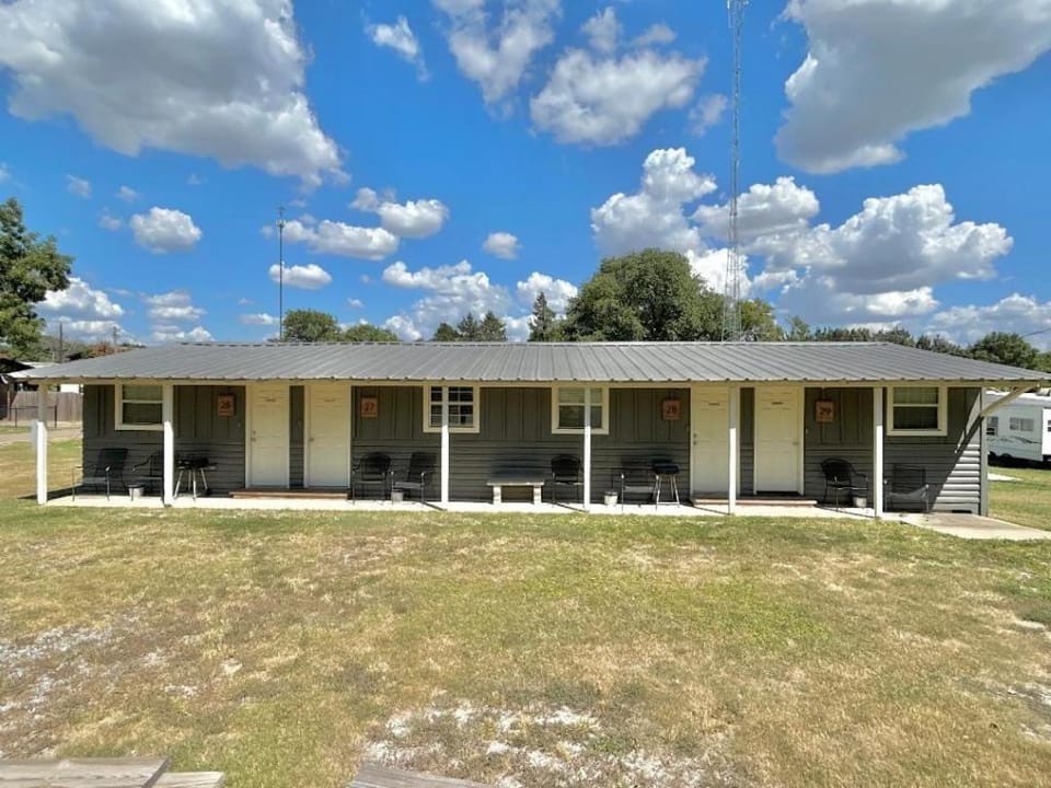 Property building, Day