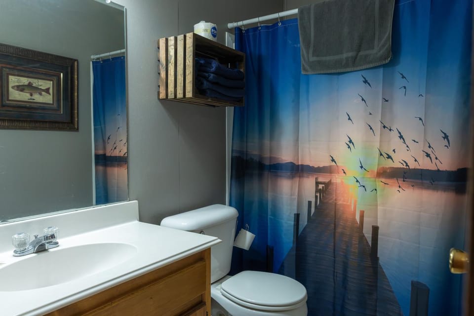 Lakeview Room 2 Queens - 22 House in Lake Texoma