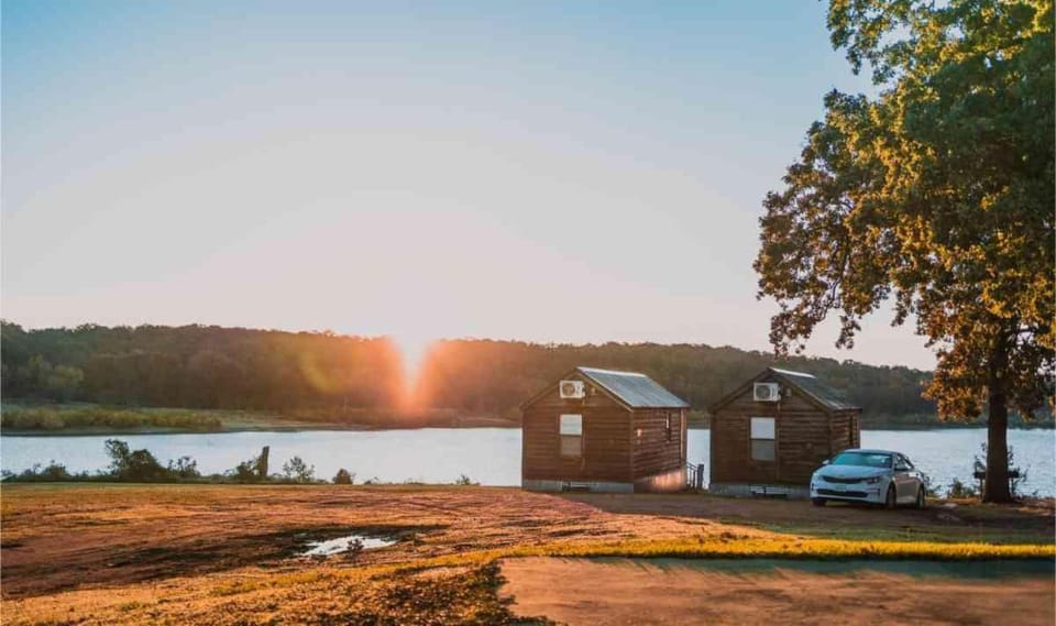 Lakefront Cedar Cabin - 6 Cabin in Lake Texoma