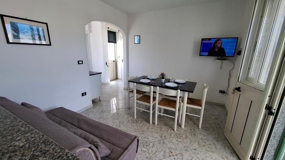 TV and multimedia, Dining area