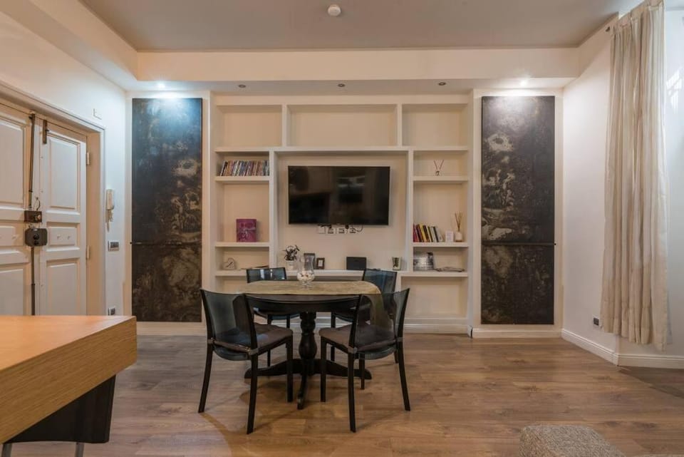 TV and multimedia, Living room, Dining area