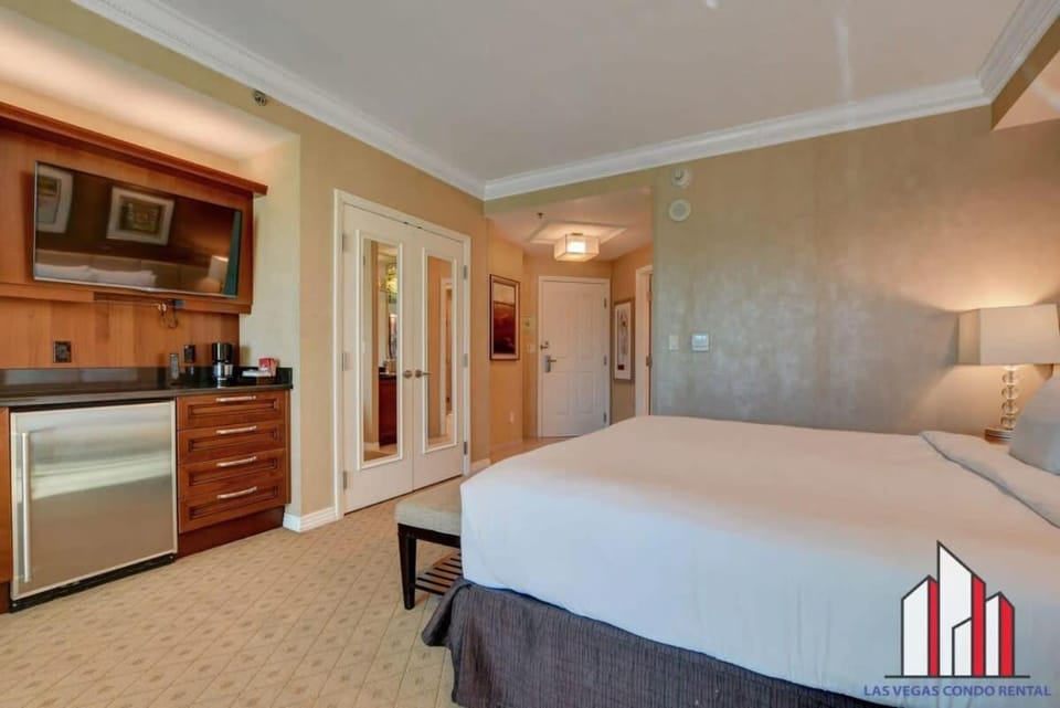 MGM Signature-02-604 Jacuzzi Studio House in Las Vegas Strip