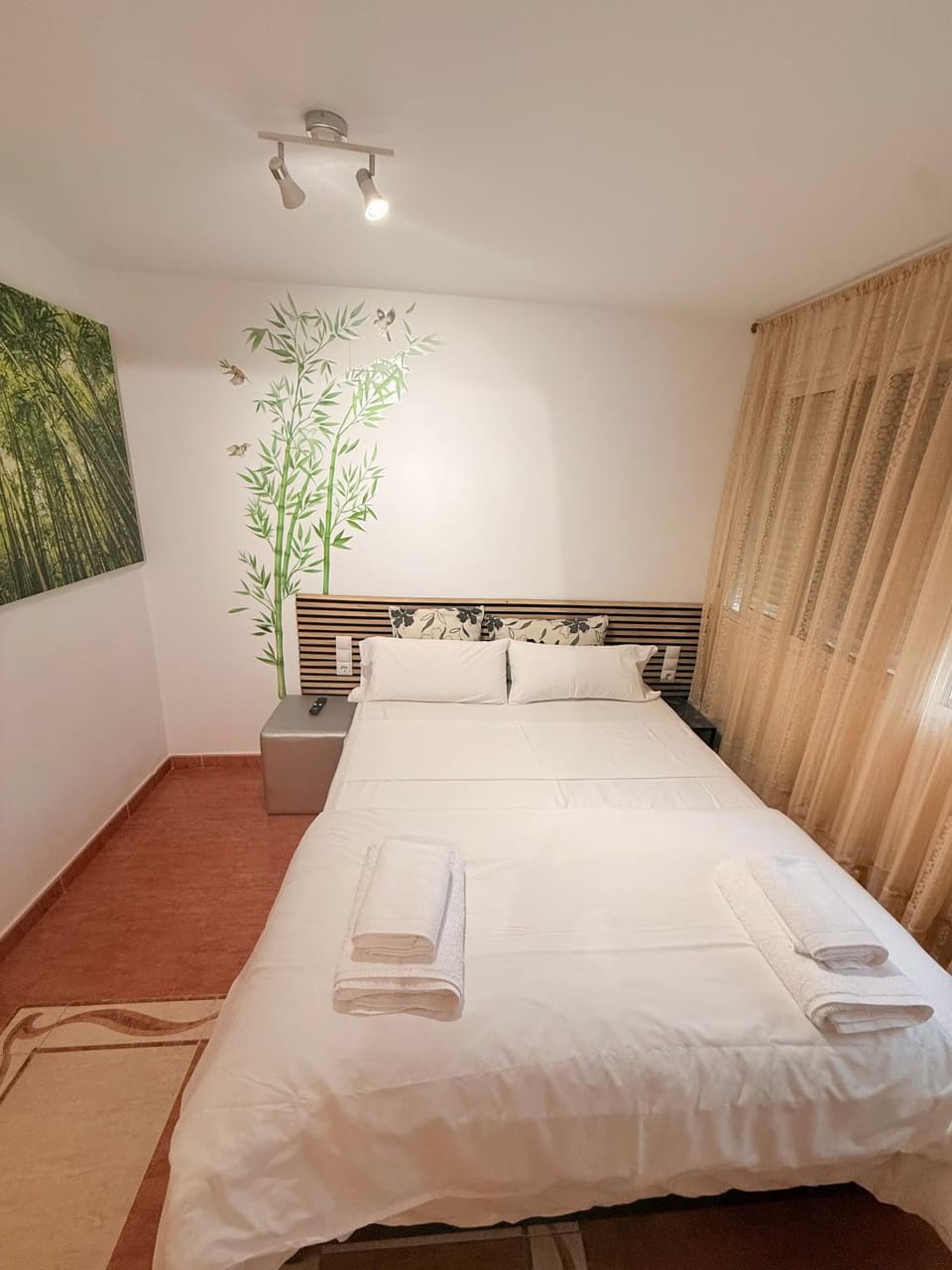 Habitaciones con cocina y baño privado de temporada Vacaciones largas Long Stay desde 11 noches Apartment in Valencia