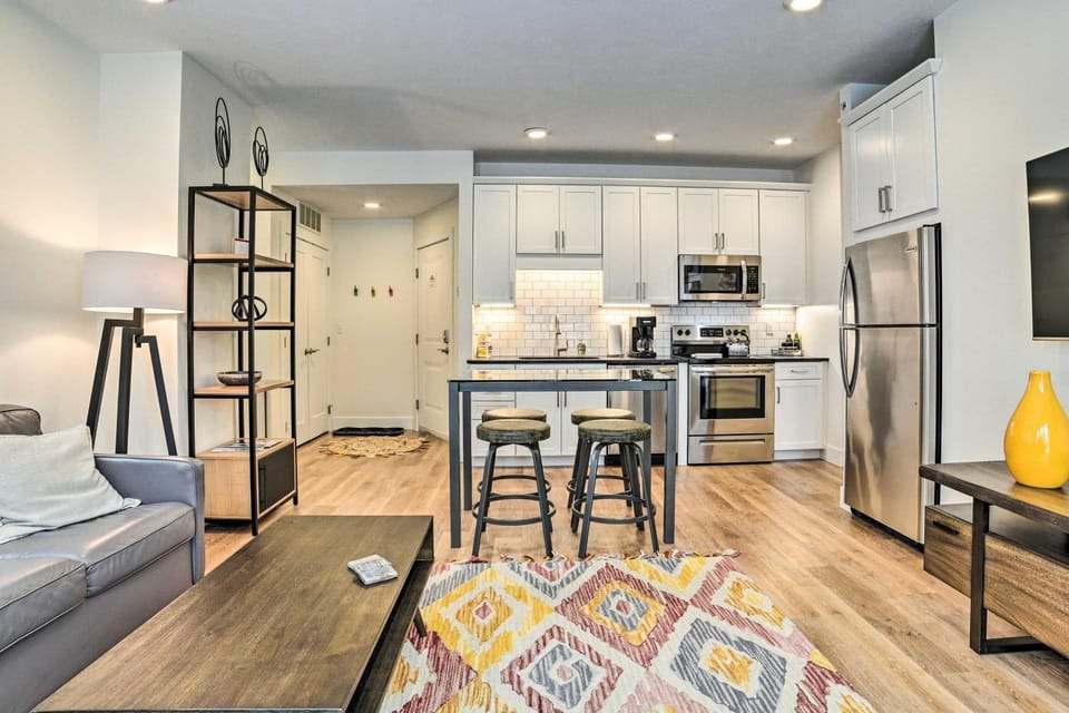 Traverse City Condo: Half Mi to Front Street! House in Traverse City