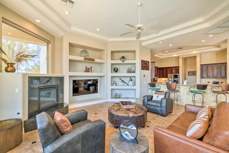 Infinity Pool: Stunning Home in Cave Creek! House in Carefree