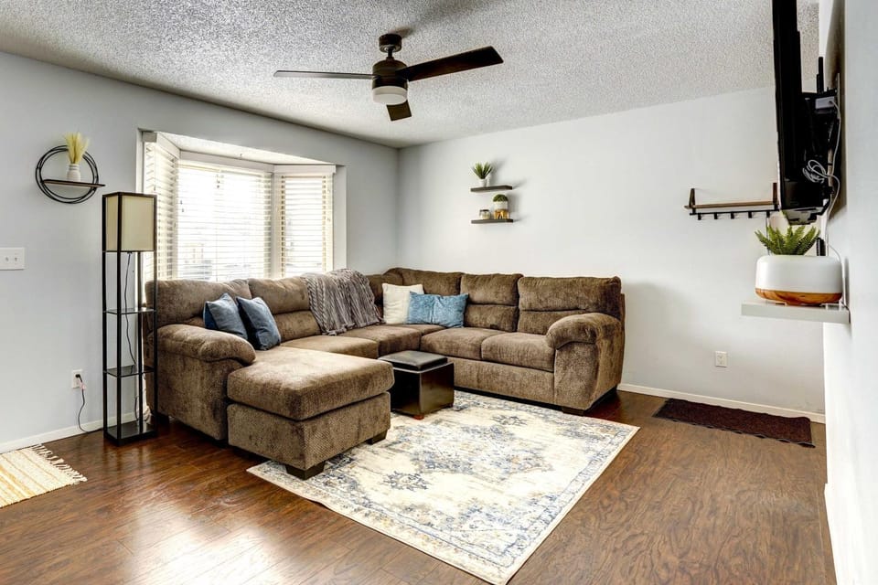 Cozy Sioux Falls Home - 7 Mi to Downtown! House in Sioux Falls