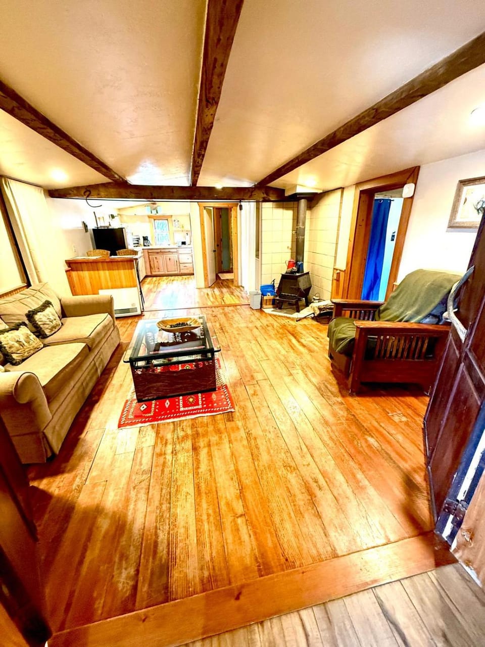 Bed, Seating area