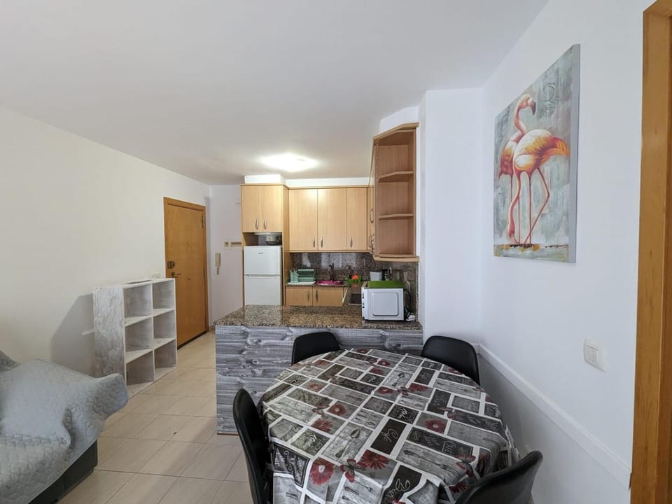 Apartamento en Roses, a 2 minutos a pie de playa Apartment in Roses