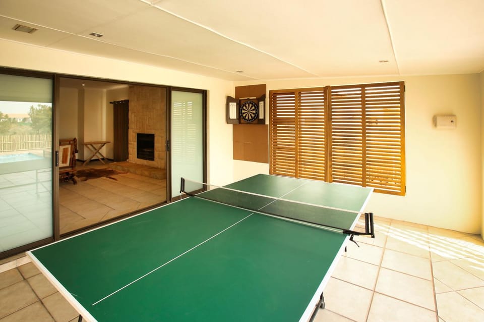 Darts, Game Room, Table tennis